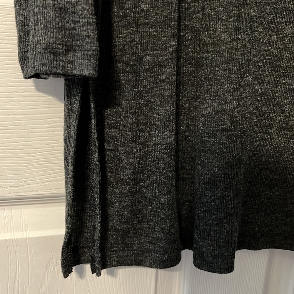 Gray Longsleeve Top - Picture 6 of 6